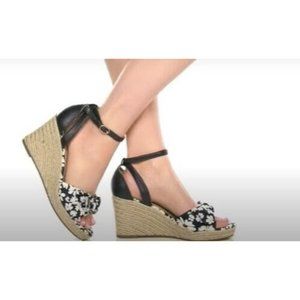 BANDOLINO Kaira Floral Blue White Espadrille Wedge Heel Sandal Women 9.5 NEW